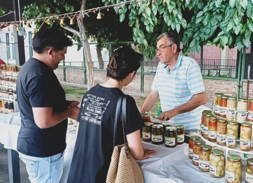 Para enamorarse de sus productos: la feria agroproductiva se instala en la Plaza Seca en San Valentín