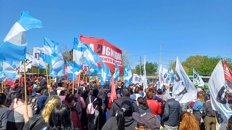 Los movimientos sociales reclaman un ingreso de emergencia escolar  | Por el inicio del ciclo lectivo