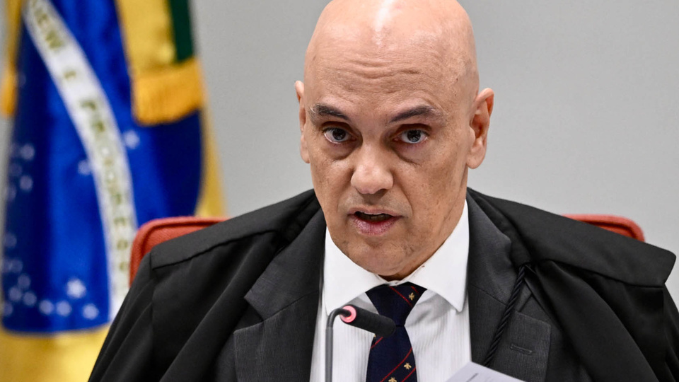 En solidaridad con Bolsonaro, una empresa de Trump denunció a un juez de Brasil  | El magistrado Alexandre de Moraes está a cargo de investigar al expresidente