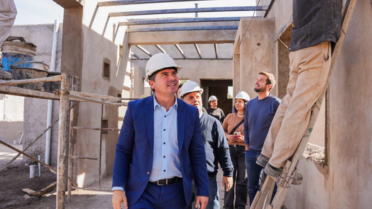 Orrego recorrió la obra de la EPET 4