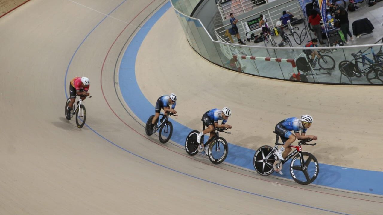 Tomas Ruiz y Chimbas Te Quiero ganaron la tercera del ciclismo pista