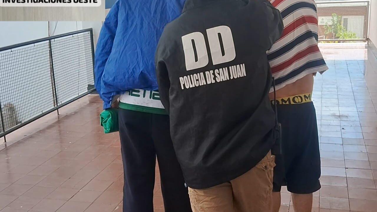 Beto y Nacho Flores Presos Por Robar